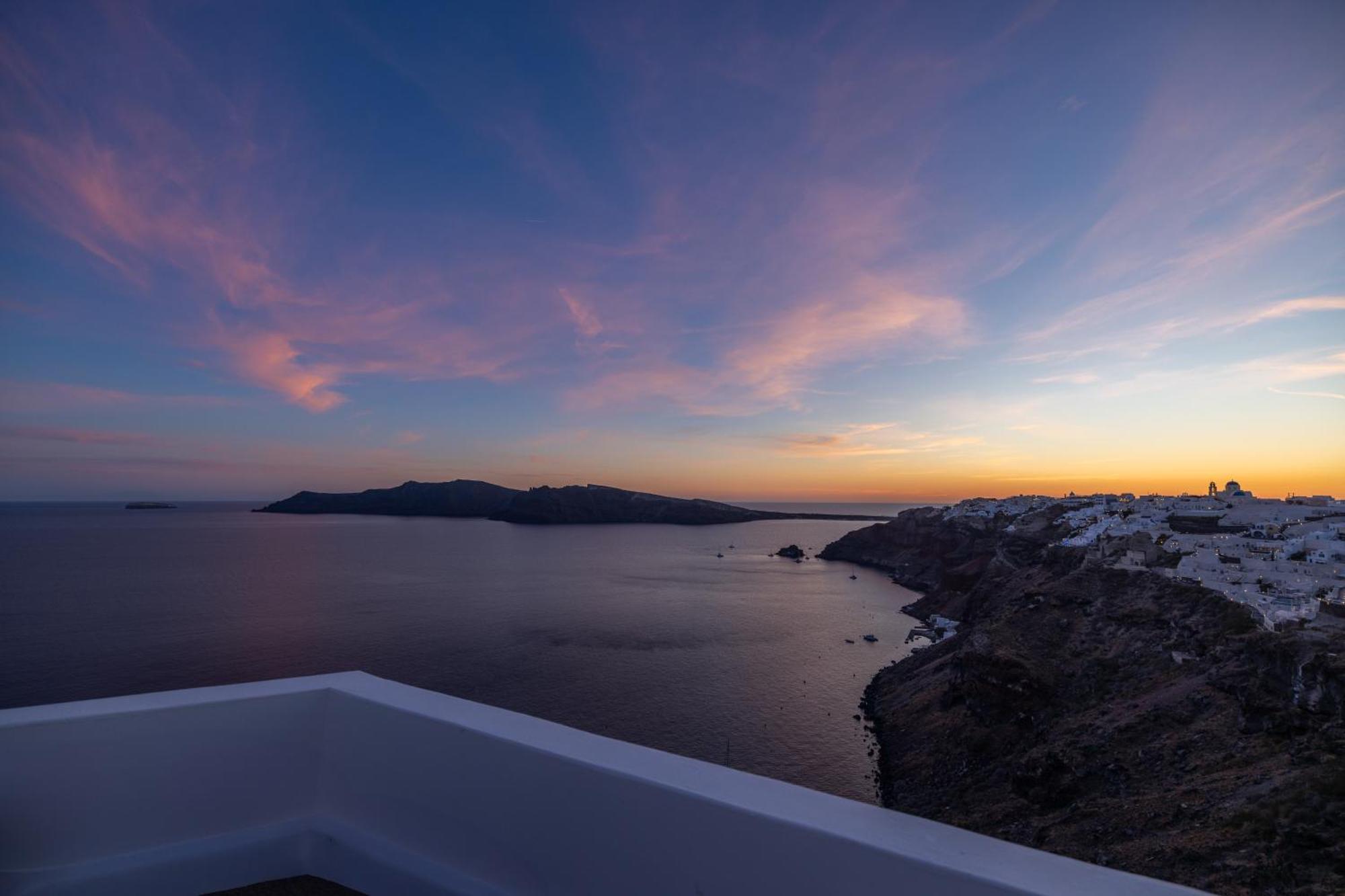 Ikies Santorini Ξενοδοχείο Οία Εξωτερικό φωτογραφία